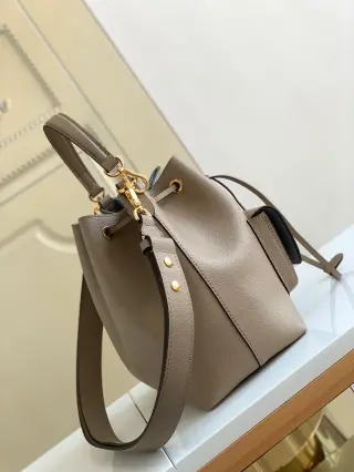 g-276270