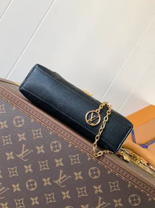 g-652508